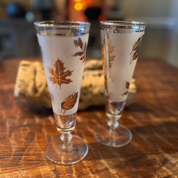 Vintage Libby Frosted Pilsners With Gold Leaf Design Set - Picture 3 of 11